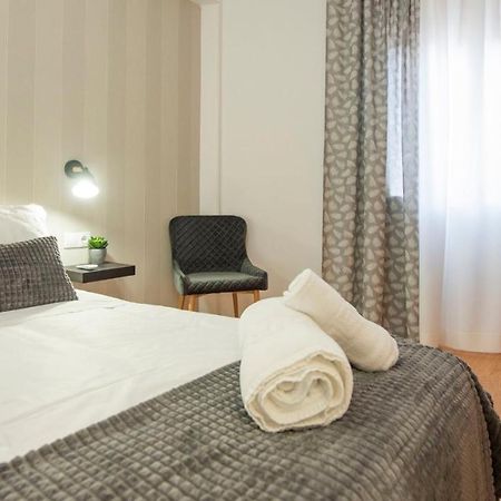 El Sueno De Carmelitas Con Parking Incluido - Apartamentos Aloha 托萊多 外观 照片
