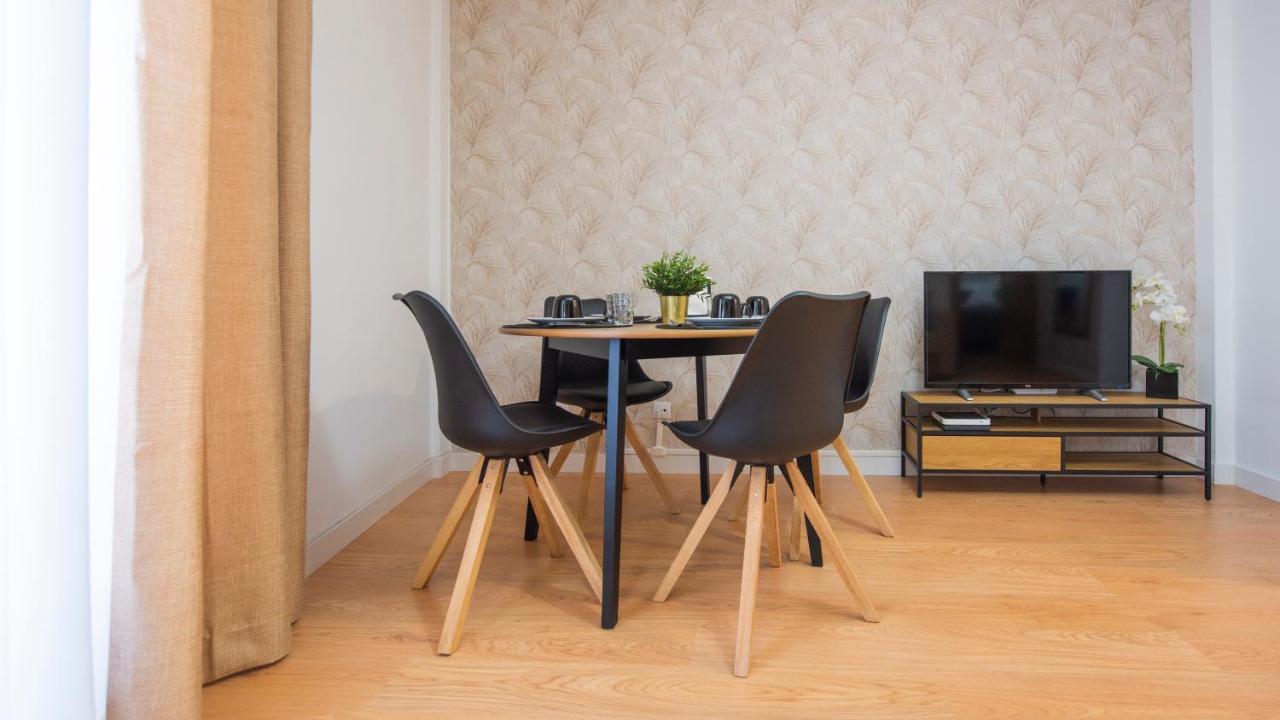 El Sueno De Carmelitas Con Parking Incluido - Apartamentos Aloha 托萊多 外观 照片